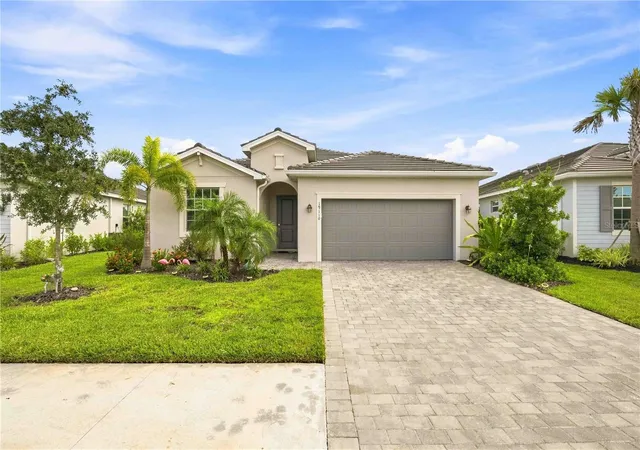 Photo 3 of Single family home for sale at 19110 Moscato Ct, Venice, FL 34293 | MLS# D6148591 | Listing updated on 2026-10-20