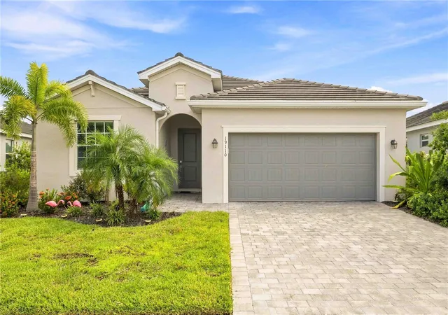 Photo 4 of Single family home for sale at 19110 Moscato Ct, Venice, FL 34293 | MLS# D6148591 | Listing updated on 2026-10-20