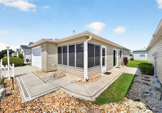 Photo 2 of Single family home for sale at 8214 Se 169th Palownia Loop, The Villages, FL 32162 | MLS# G5117066 | Listing updated on 2026-09-25