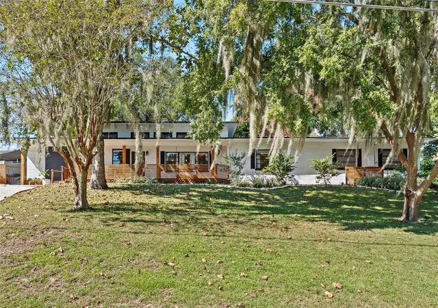 Photo 2 of Single family home for sale at 1467 Hilltop Dr, Mount Dora, FL 32757 | MLS# O6437231 | Listing updated on 2026-09-28