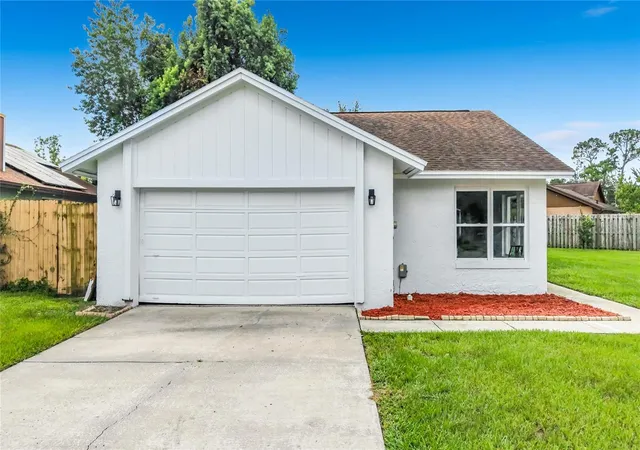 Photo 2 of Single family home for sale at 635 Boniview Ln, Altamonte Springs, FL 32714 | MLS# O6437233 | Listing updated on 2026-10-07