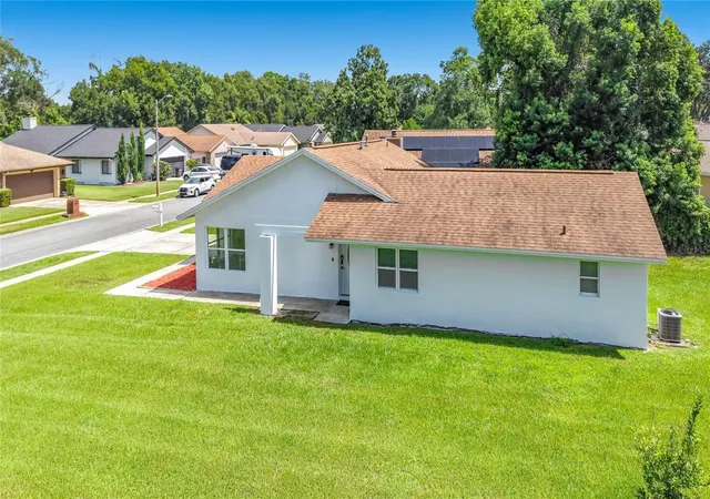 Photo 4 of Single family home for sale at 635 Boniview Ln, Altamonte Springs, FL 32714 | MLS# O6437233 | Listing updated on 2026-10-07