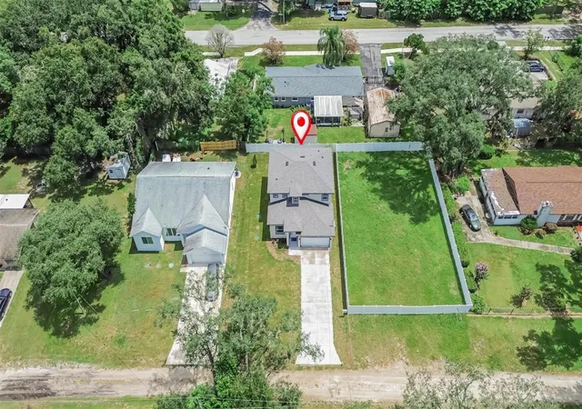 Photo 2 of Single family home for sale at 11521 Higdon Dr, Thonotosassa, FL 33592 | MLS# TB8543250 | Listing updated on 2026-10-06