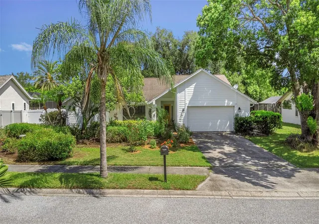 5th image of 1620 Country Ln, Dunedin, FL 34698 | MLS# TB8543255