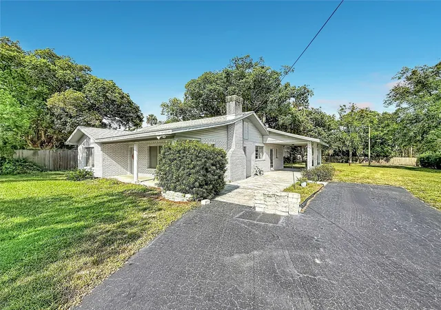 Photo 4 of Single family home for sale at 3271 Robinson St, Zellwood, FL 32798 | MLS# O6437249 | Listing updated on 2026-10-08