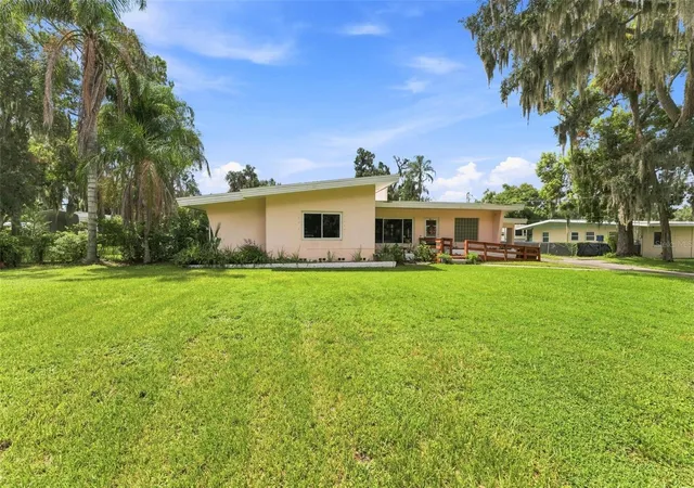 Photo 2 of Single family home for sale at 1311 E Tomlin St, Plant City, FL 33563 | MLS# TB8543258 | Listing updated on 2026-08-31