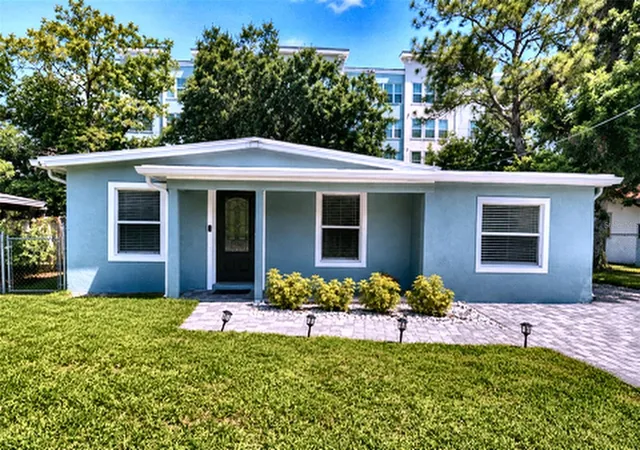 Single family home for sale at 4307 W Main St, TAMPA, FL 33607 | MLS# TB8543259
