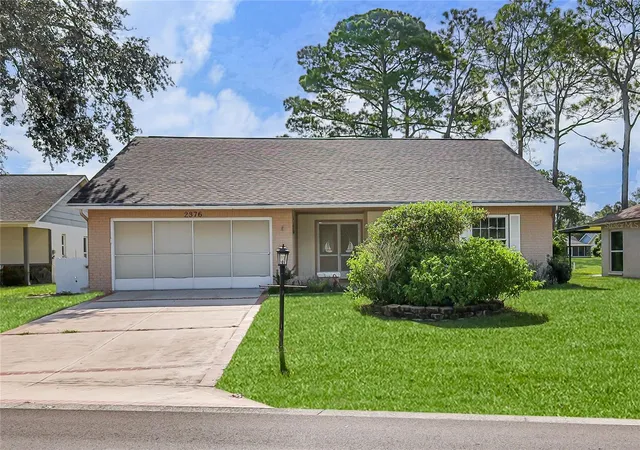 Photo 2 of Single family home for sale at 2376 Bent Pine Ct, Spring Hill, FL 34606 | MLS# W7888986 | Listing updated on 2026-08-29