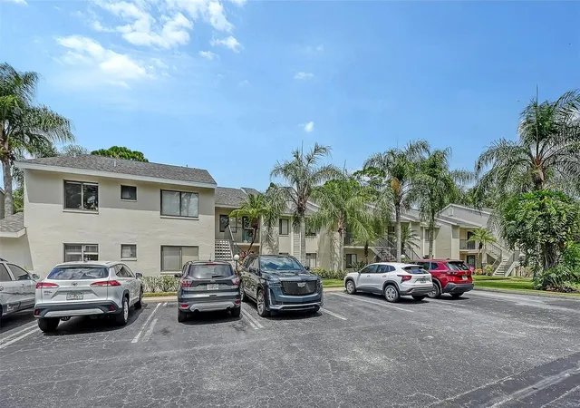 Photo 2 of Condo for sale at 7584 Eagle Creek Dr #7584, Sarasota, FL 34243 | MLS# A4704301 | Listing updated on 2026-09-06