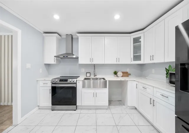 Photo 3 of Single family home for sale at 2827 Nw 42nd Place, Gainesville, FL 32605 | MLS# GC543072 | Listing updated on 2026-10-10
