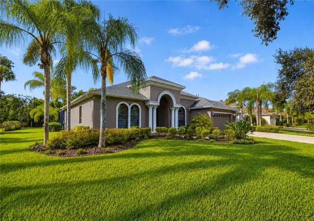 Photo 3 of Single family home for sale at 20622 Broadwater Dr, Land O Lakes, FL 34638 | MLS# TB8543277 | Listing updated on 2026-10-16