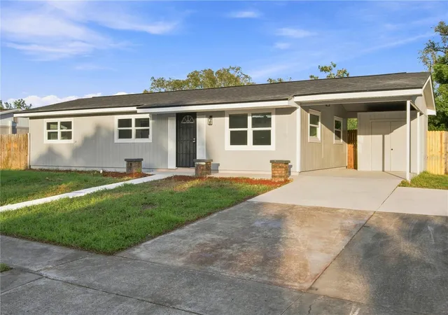 Photo 2 of Single family home for sale at 1376 Old Mill Ln, Spring Hill, FL 34606 | MLS# TB8543278 | Listing updated on 2026-09-02