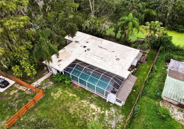 Photo 18 of Single family home for sale at 111 Oak Lee Dr, Lutz, FL 33548 | MLS# TB8543280 | Listing updated on 2026-08-29