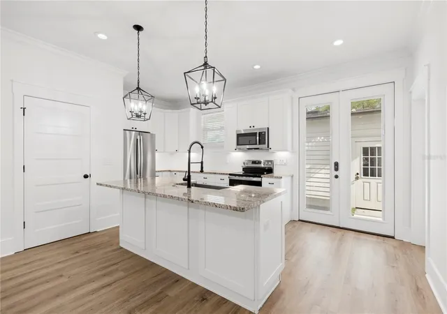 Photo 3 of Single family home for sale at 3923 W Gray St, Tampa, FL 33609 | MLS# TB8543290 | Listing updated on 2026-10-20