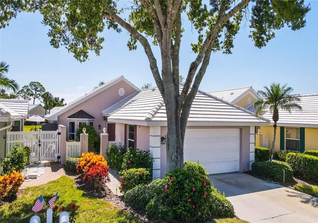 Photo 1 of Single family home for sale at 827 Harrington Lake Ln #35, Venice, FL 34293 | MLS# A4704308 | Listing updated on 2026-09-07