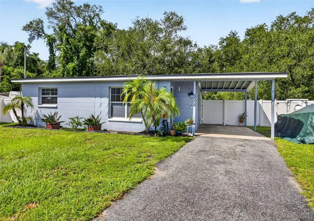 Photo 2 of Single family home for sale at 5508 Whitmore Dr, Tampa, FL 33634 | MLS# TB8543295 | Listing updated on 2026-09-27