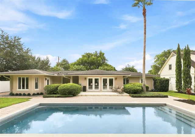 Photo 2 of Single family home for sale at 505 Oak Ln, Maitland, FL 32751 | MLS# O6437275 | Listing updated on 2026-09-23
