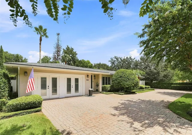 Photo 4 of Single family home for sale at 505 Oak Ln, Maitland, FL 32751 | MLS# O6437275 | Listing updated on 2026-09-23