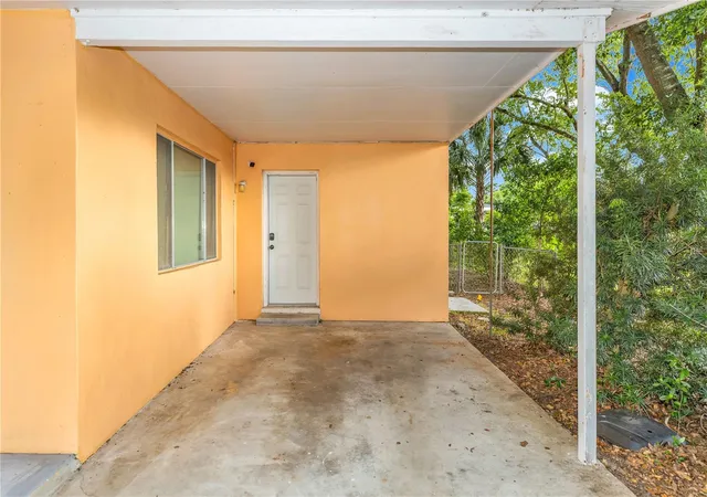 Photo 3 of Single family home for sale at 733 Hager St, Deltona, FL 32725 | MLS# G5117074 | Listing updated on 2026-08-29