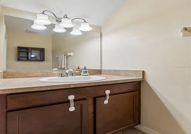 Photo 3 of Townhouse for sale at 4127 Shade Tree Ln, Lakeland, FL 33812 | MLS# O6437278 | Listing updated on 2026-08-29
