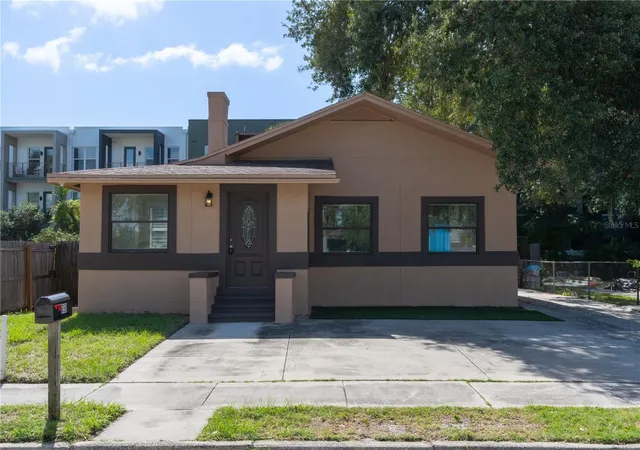 Photo 1 of Single family home for sale at 650 30th Ave S, St Petersburg, FL 33705 | MLS# O6437291 | Listing updated on 2026-10-29