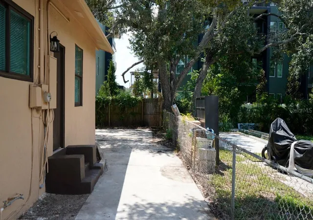 4th image of 650 30Th Ave S, St Petersburg, FL 33705 | MLS# O6437291