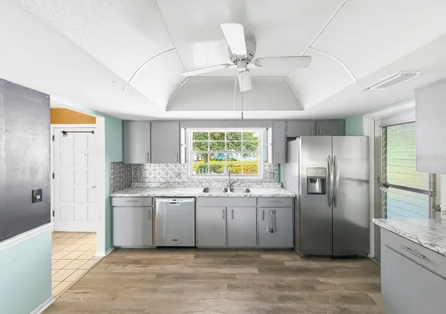 Photo 3 of Single family home for sale at 3 Heritage Cove Ct, Casselberry, FL 32707 | MLS# O6437292 | Listing updated on 2026-09-21