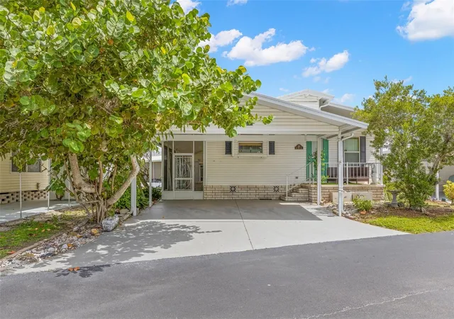 1st image of 357 Mount Saxon Ave Ne #323, St Petersburg, FL 33702 | MLS# TB8543323