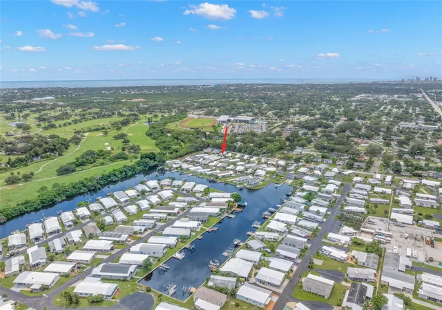 39th image of 357 Mount Saxon Ave Ne #323, St Petersburg, FL 33702 | MLS# TB8543323