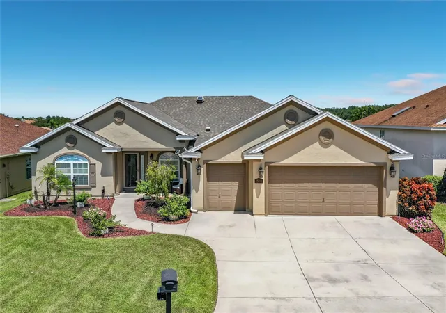 Photo 1 of Sale Pending at 12414 Se 176th Loop, Summerfield, FL 34491 | MLS# OM731262 | Listing updated on 2026-08-31