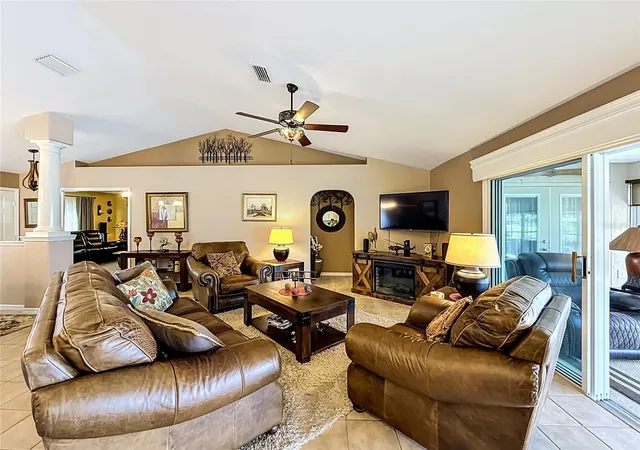 Photo 4 of Sale Pending at 12414 Se 176Th Loop, Summerfield, FL 34491 | MLS# OM731262 | Listing updated on 2026-08-31