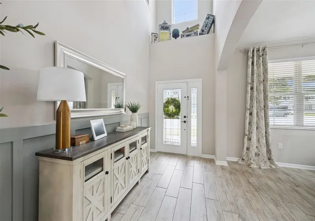 Photo 3 of Single family home for sale at 162 Blue Flax Pt, Longwood, FL 32750 | MLS# O6437302 | Listing updated on 2026-09-29