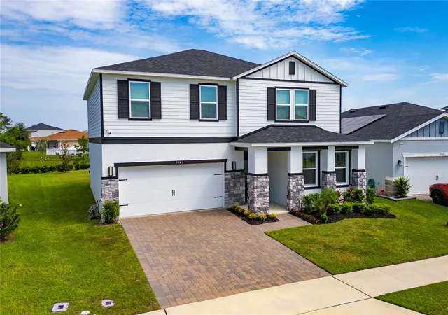 Photo 2 of Single family home for sale at 3023 Sanctuary Dr, Clermont, FL 34714 | MLS# S5156502 | Listing updated on 2026-08-31