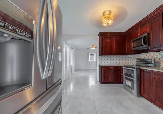 Photo 4 of Single family home for sale at 6 E Magnolia St, Davenport, FL 33837 | MLS# L4964637 | Listing updated on 2026-10-12
