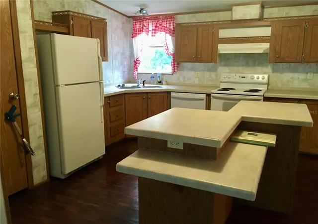 Photo 5 of Manufactured home for sale at 5990 Ne 101St Ave, Bronson, FL 32621 | MLS# GC543077 | Listing updated on 2026-08-28