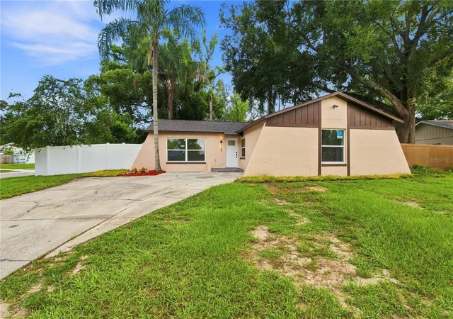 Photo 1 of Single family home for sale at 1105 Park St, Seffner, FL 33584 | MLS# TB8543332 | Listing updated on 2026-10-29