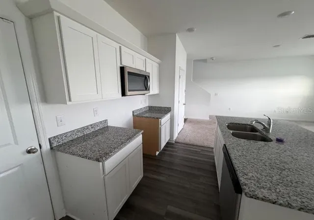 Photo 4 of Single family home for sale at 968 Kelly Fern Loop, Ruskin, FL 33570 | MLS# O6437312 | Listing updated on 2026-08-29