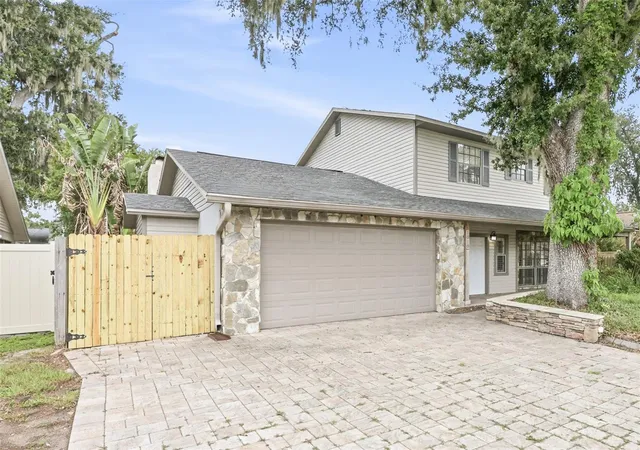 Photo 2 of Single family home for sale at 1010 Mallow Wy, Brandon, FL 33510 | MLS# O6437329 | Listing updated on 2026-08-29
