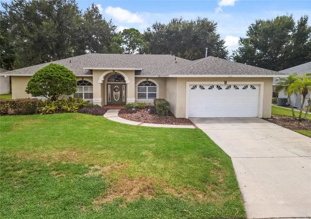 Photo 2 of Single family home for sale at 120 Lake Mariam Way, Winter Haven, FL 33884 | MLS# P4939726 | Listing updated on 2026-09-22