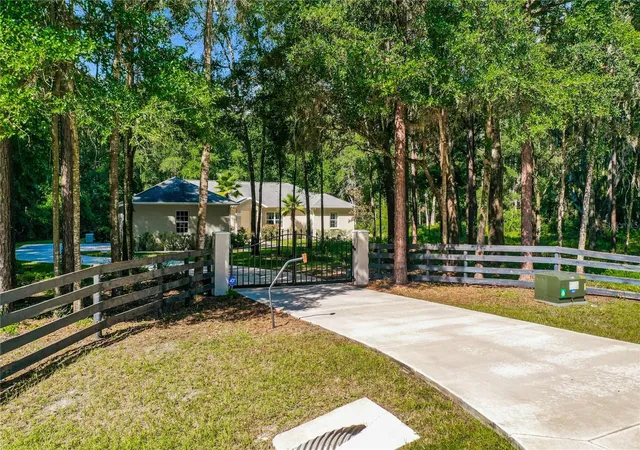 Photo 3 of Single family home for sale at 10620 Ne 104th Circle, Oxford, FL 34484 | MLS# G5117080 | Listing updated on 2026-10-10