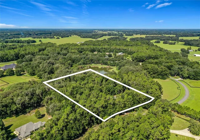 Photo 3 of Single family home for sale at 10620 NE 104th Circle, Oxford, FL 34484 | MLS# G5117080 | Listing updated on 2026-10-10