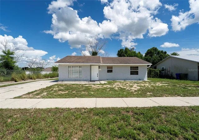 Photo 1 of Single family home for sale at 276 18th St Ne, Winter Haven, FL 33881 | MLS# S5156507 | Listing updated on 2026-08-31