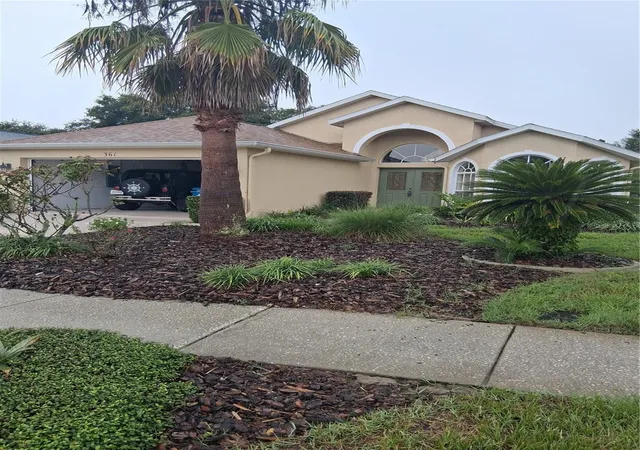 Photo 3 of Single family home for sale at 361 Greenwich Cir, Spring Hill, FL 34609 | MLS# W7889000 | Listing updated on 2026-10-02