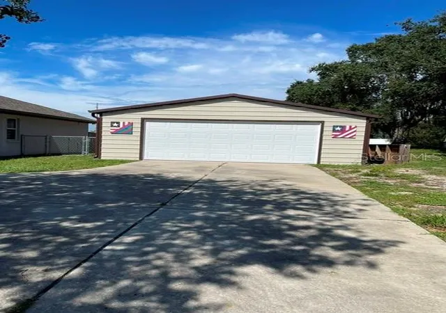 Photo 3 of Single family home for sale at 10984 Sw 48Th Ter, Ocala, FL 34476 | MLS# OM731270 | Listing updated on 2026-09-05
