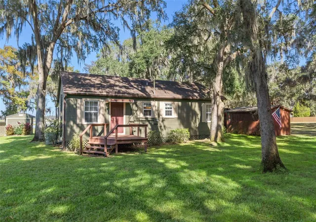 Photo 2 of Sale Pending at 6185 W Riverbend Rd, Dunnellon, FL 34433 | MLS# OM731271 | Listing updated on 2026-10-09