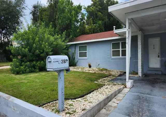Photo 2 of Single family home for sale at 210 Francis Parkman Pl, Daytona Beach, FL 32114 | MLS# O6437342 | Listing updated on 2026-09-02