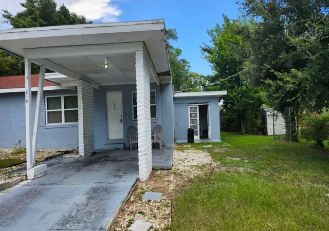 Photo 3 of Single family home for sale at 210 Francis Parkman Pl, Daytona Beach, FL 32114 | MLS# O6437342 | Listing updated on 2026-09-02