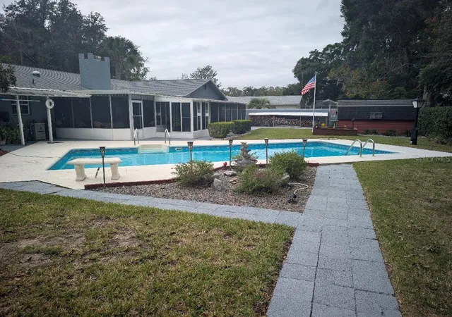 Photo 1 of Single family home for sale at 4033 Se 15Th St, Ocala, FL 34471 | MLS# OM731273 | Listing updated on 2026-10-29