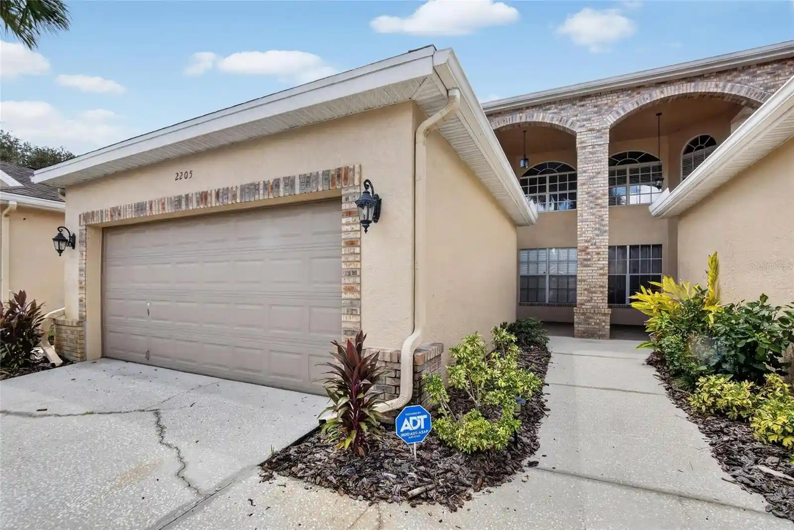 Listing Photo 2 - Condo for sale in 2205 Preservation Dr located at 2205 Preservation Dr, PLANT CITY, FL 33566 - Unit 2205 Preservation Dr