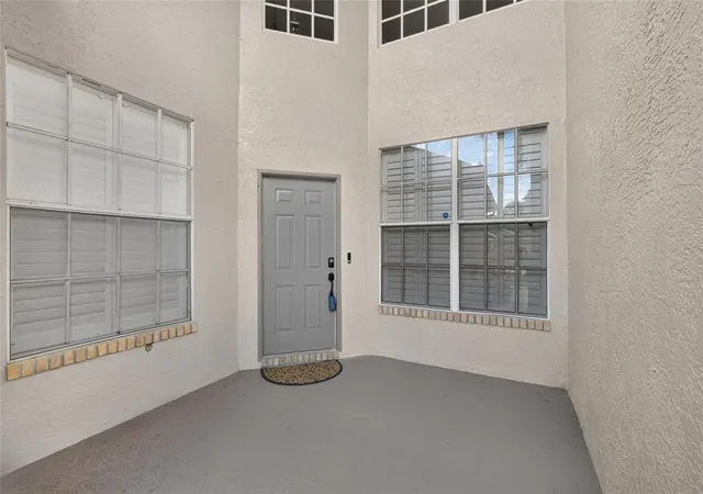 Photo 3 of Townhouse for sale at 2205 Preservation Dr, Plant City, FL 33566 | MLS# TB8543366 | Listing updated on 2026-09-30